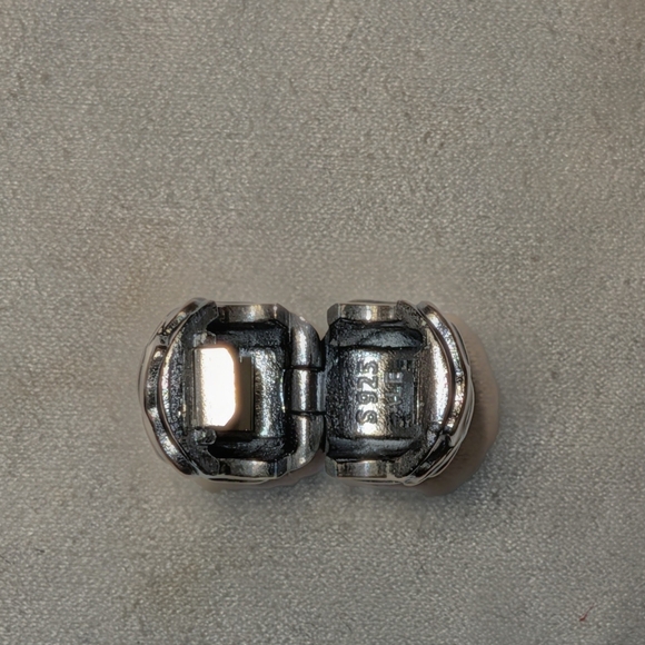 Pandora Pink Rose Garden Clip Charm - Picture 5 of 5